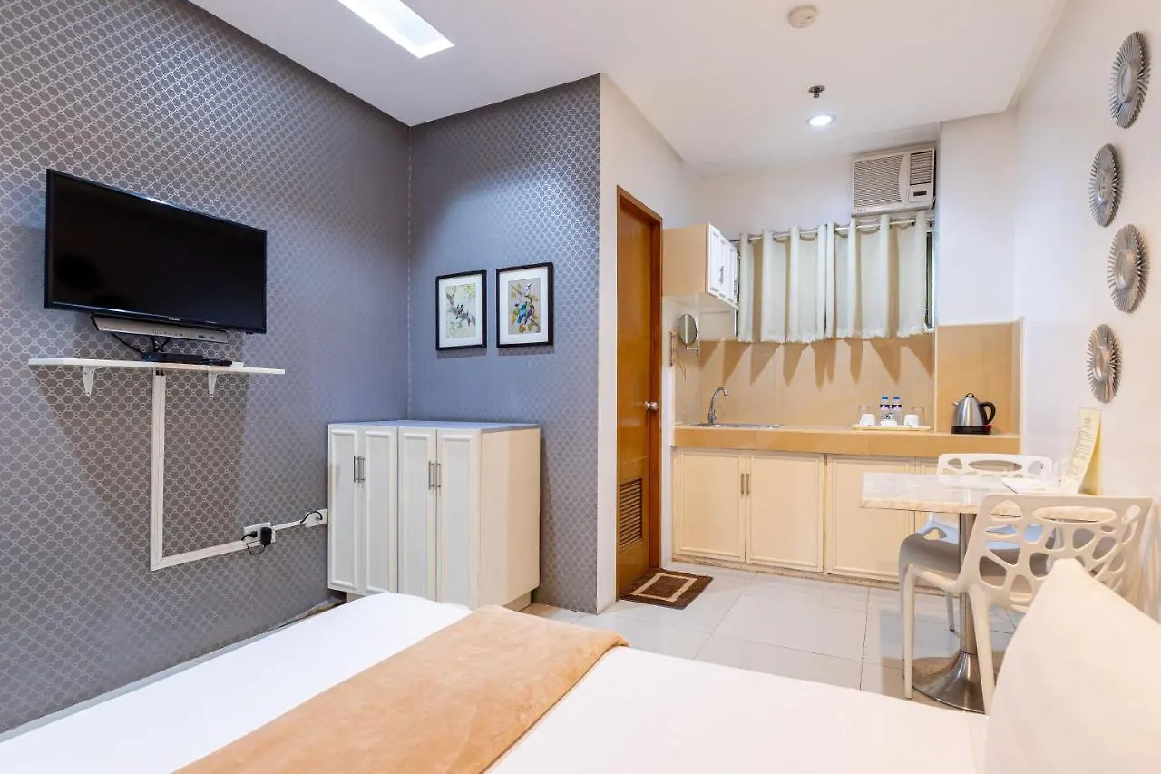 *** Hotel Baymont Suites & Residences Paranaque City Philippines