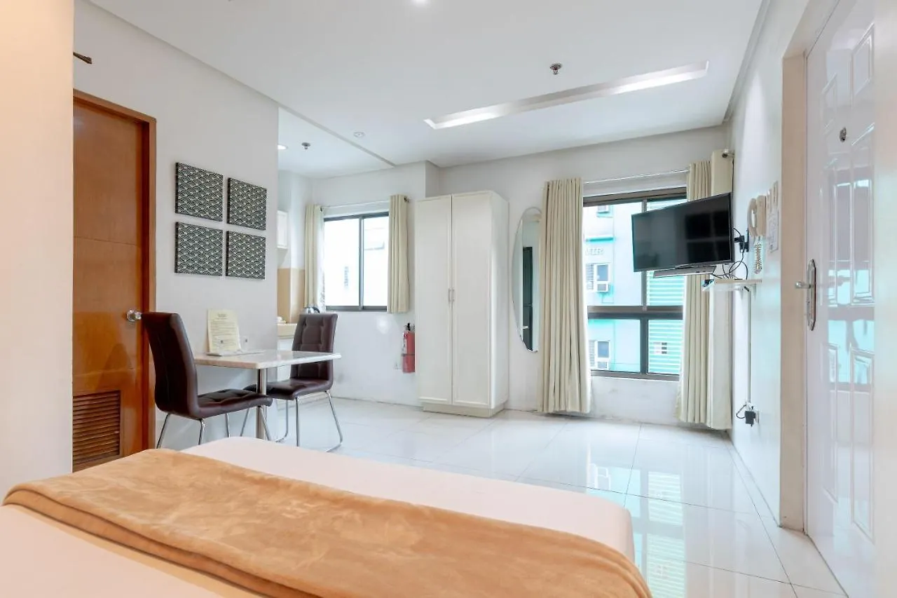 Baymont Suites & Residences Paranaque City Hotel